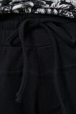 Γυναικεία Παντελόνια φόρμας Medicine - Παντελόνι Basic σκούρο πράσινο 9 Γυναικεία Παντελόνια φόρμας Medicine - Παντελόνι Basic σκούρο πράσινο -Medicine Κατάστημα unnamed file 1705