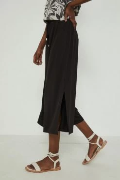 Γυναικεία Υφασμάτινα Παντελόνι Medicine χρώμα: μαύρο