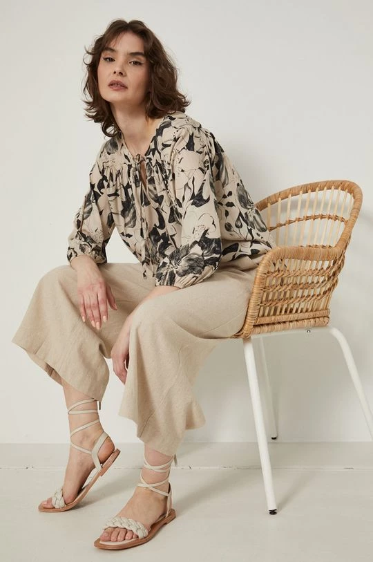 Γυναικεία Υφασμάτινα Λινό παντελόνι Medicine χρώμα: μπεζ 4 Γυναικεία Υφασμάτινα Λινό παντελόνι Medicine χρώμα: μπεζ - Image 2