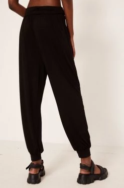 Γυναικεία Παντελόνια φόρμας Παντελόνι φόρμας Medicine χρώμα: μαύρο -Medicine Κατάστημα unnamed file 2201