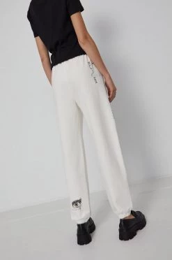 Γυναικεία Παντελόνια φόρμας Medicine - Παντελόνι Universum λευκό -Medicine Κατάστημα unnamed file 2388