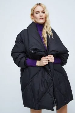 Γυναικεία Κοντά μπουφάν Μπουφάν με επένδυση από πούπουλα Medicine μαύρο